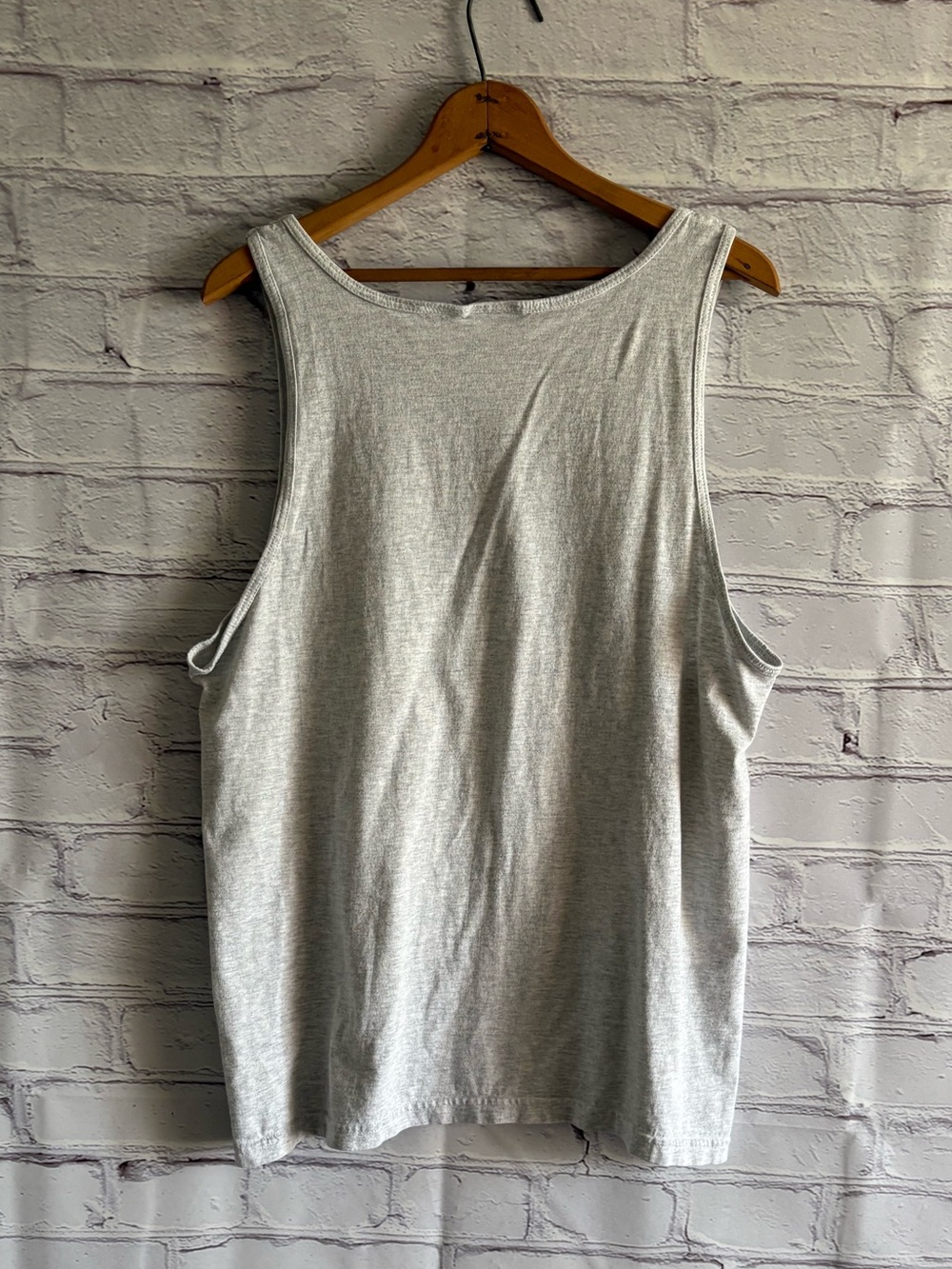 Vintage Disney Gray Tank Top with Multicolor Walt Disney World Logo - Picture 5 of 5